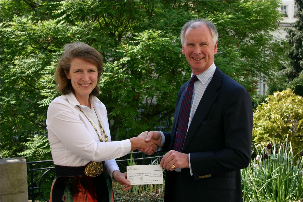 James Horne, CEO of GunsOnPegs, presenting a �7000 cheque to Teresa Dent, chief executive of the GWCT for the Trust�s latest research, which is aiming to get the �wilder, element back on released shoots.